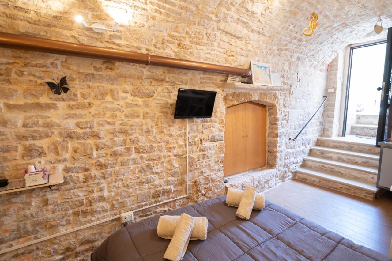 Piccola Pietra Bianca Hotel โจวีนัซโซ ภายนอก รูปภาพ