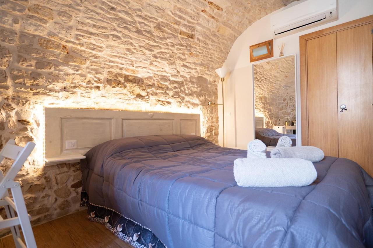 Piccola Pietra Bianca Hotel โจวีนัซโซ ภายนอก รูปภาพ