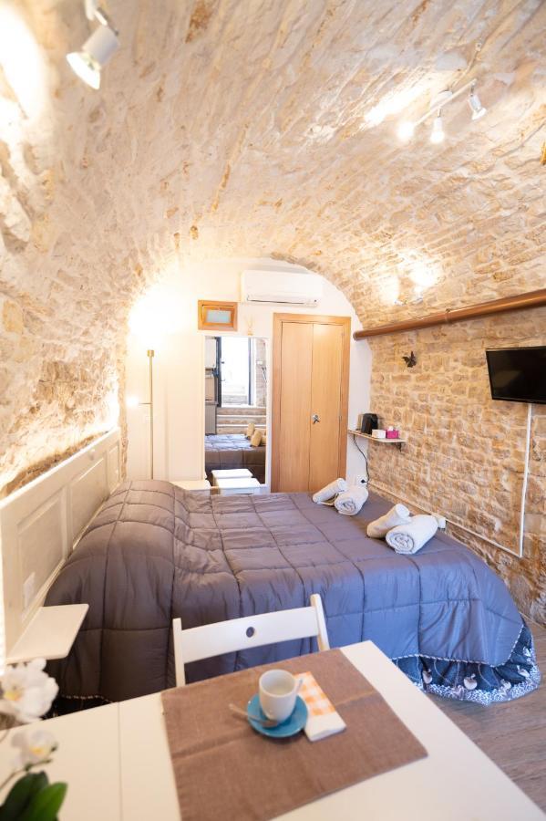 Piccola Pietra Bianca Hotel โจวีนัซโซ ภายนอก รูปภาพ