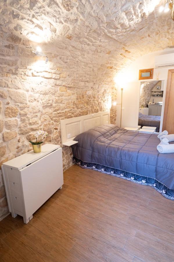 Piccola Pietra Bianca Hotel โจวีนัซโซ ภายนอก รูปภาพ