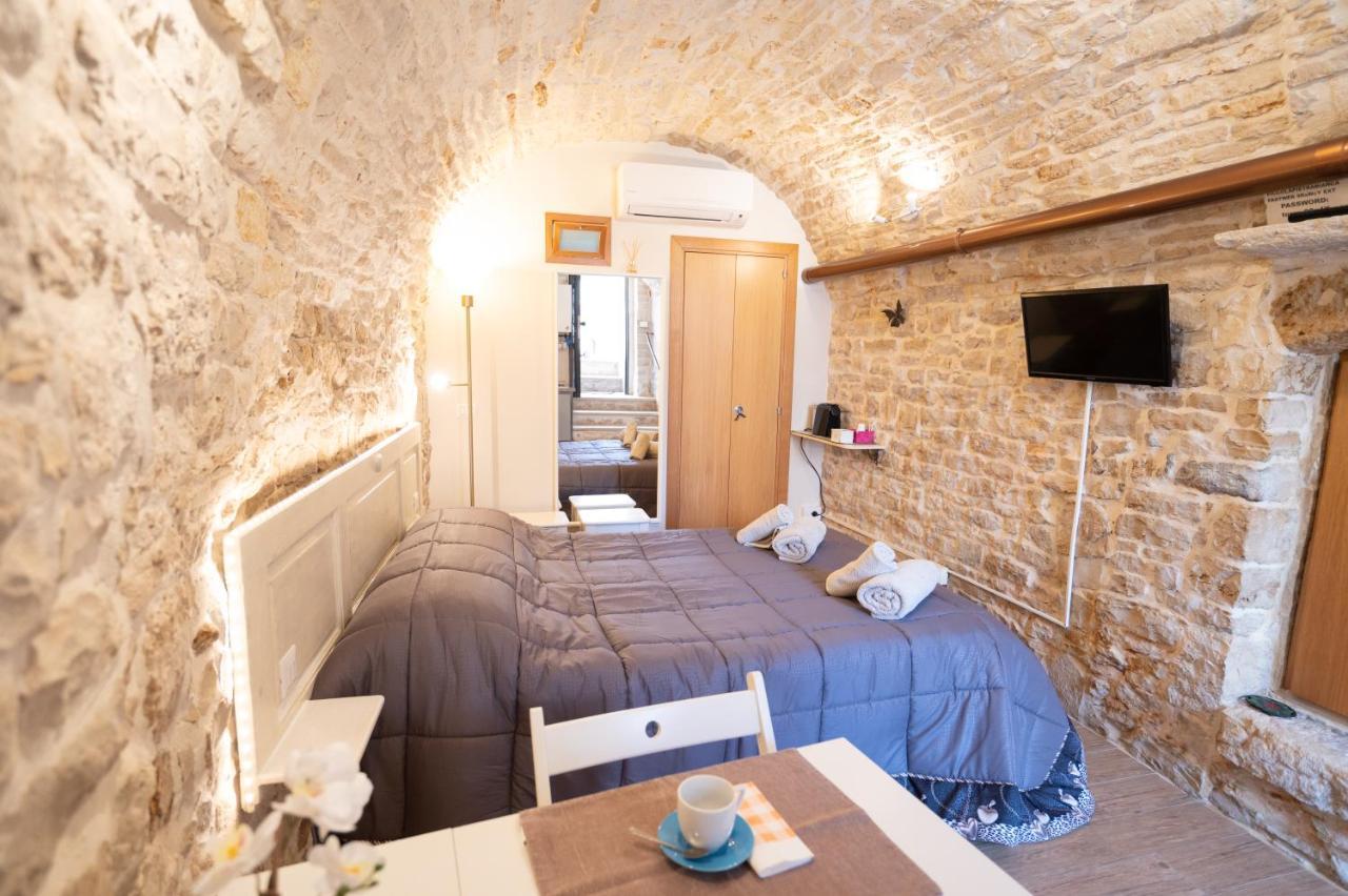 Piccola Pietra Bianca Hotel โจวีนัซโซ ภายนอก รูปภาพ